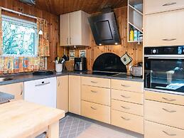 6 Person Holiday Home in Oster Assels