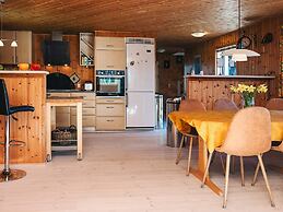 6 Person Holiday Home in Oster Assels