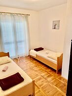 Cozy Necujam Apartments With Sea View