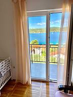 Cozy Necujam Apartments With Sea View