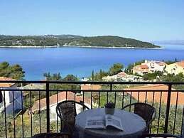 Cozy Necujam Apartments With Sea View