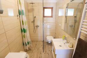 Secluded Holiday Home With Pool and Hot Tub