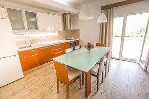 Secluded Holiday Home With Pool and Hot Tub