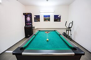 Secluded Holiday Home With Pool and Hot Tub