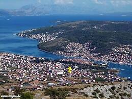 Modern Trogir Apartment With Private Patio, Bbq, and Close to Beach