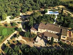 Exquisite Villa With Views