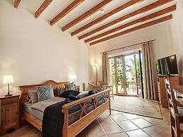 Exquisite Villa With Views