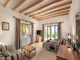 Exquisite Villa With Views