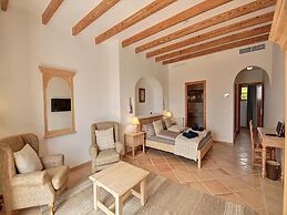 Exquisite Villa With Views