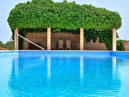 Exquisite Villa With Views