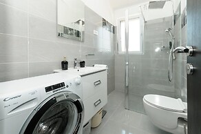 Luxury Villa With Heated Pool, Terrace, and Outdoor Amenities for Rela