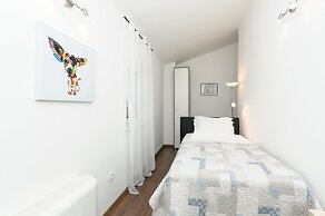 Luxury Villa With Heated Pool, Terrace, and Outdoor Amenities for Rela