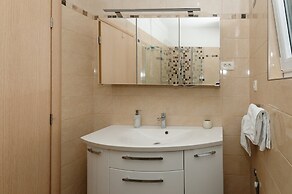 Luxury Villa With Heated Pool, Terrace, and Outdoor Amenities for Rela