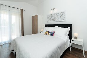 Luxury Villa With Heated Pool, Terrace, and Outdoor Amenities for Rela