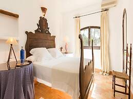 Country-view Villa With Pool