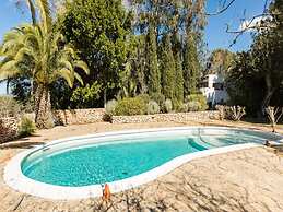 Country-view Villa With Pool