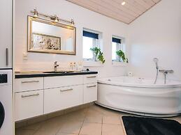 4 Star Holiday Home in Ronde