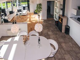 4 Star Holiday Home in Ronde