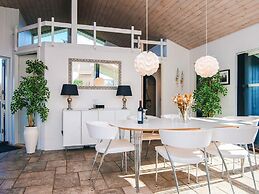 4 Star Holiday Home in Ronde