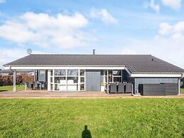 4 Star Holiday Home in Ronde