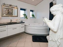 4 Star Holiday Home in Ronde