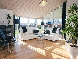 4 Star Holiday Home in Ronde