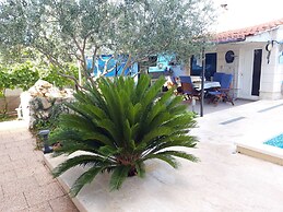 Kastel Stafilic Comfortable Apartments