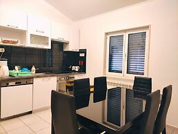 Kastel Stafilic Comfortable Apartments