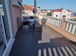 Luxury Seget Donji Apartments With Terrace and Sea View