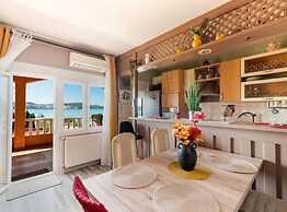Luxury Seget Donji Apartments With Terrace and Sea View