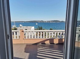 Luxury Seget Donji Apartments With Terrace and Sea View