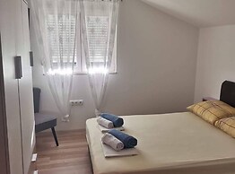 Luxury Seget Donji Apartments With Terrace and Sea View