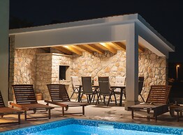 Idyllic Getaway Lovrec Villa With Pool