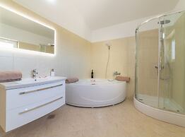 Idyllic Getaway Lovrec Villa With Pool