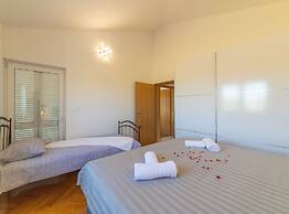 Idyllic Getaway Lovrec Villa With Pool