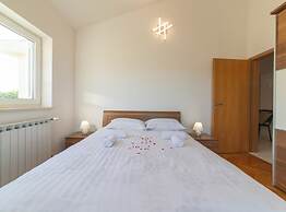 Idyllic Getaway Lovrec Villa With Pool