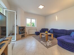 Idyllic Getaway Lovrec Villa With Pool