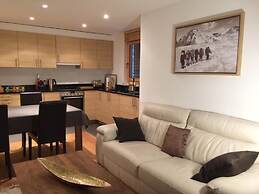 Lovely Apartment With Mountain Views