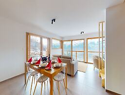 Cozy Chalet Amidst Valley With Balcony