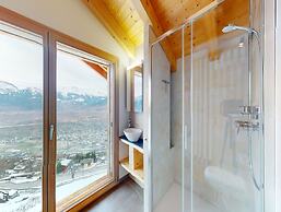 Cozy Chalet Amidst Valley With Balcony
