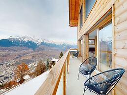 Cozy Chalet Amidst Valley With Balcony