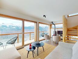 Cozy Chalet Amidst Valley With Balcony