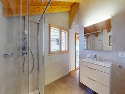 Cozy Chalet Amidst Valley With Balcony