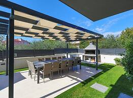 Modern Kastel Villa With Private Pool, Gym, and Large Outdoor Space