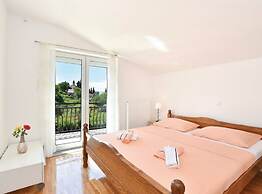 Serene Villa With Pool, Bbq, and Authentic Tavern Surrounded by Nature