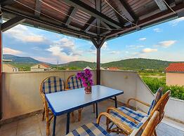 Relaxing Holiday Home With Pool, Fitness Area, and Entertainment Facil