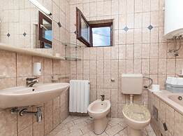 Relaxing Holiday Home With Pool, Fitness Area, and Entertainment Facil