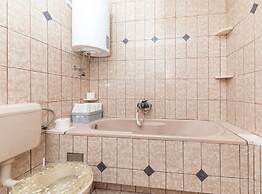 Relaxing Holiday Home With Pool, Fitness Area, and Entertainment Facil