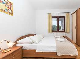 Relaxing Holiday Home With Pool, Fitness Area, and Entertainment Facil