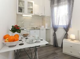 Elegant Oasis Vinisce Villa With Pool